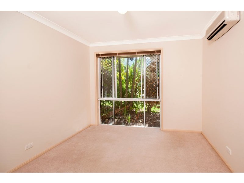 3 Crystal Close, Redlynch QLD 4870