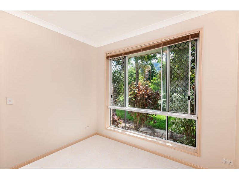 3 Crystal Close, Redlynch QLD 4870