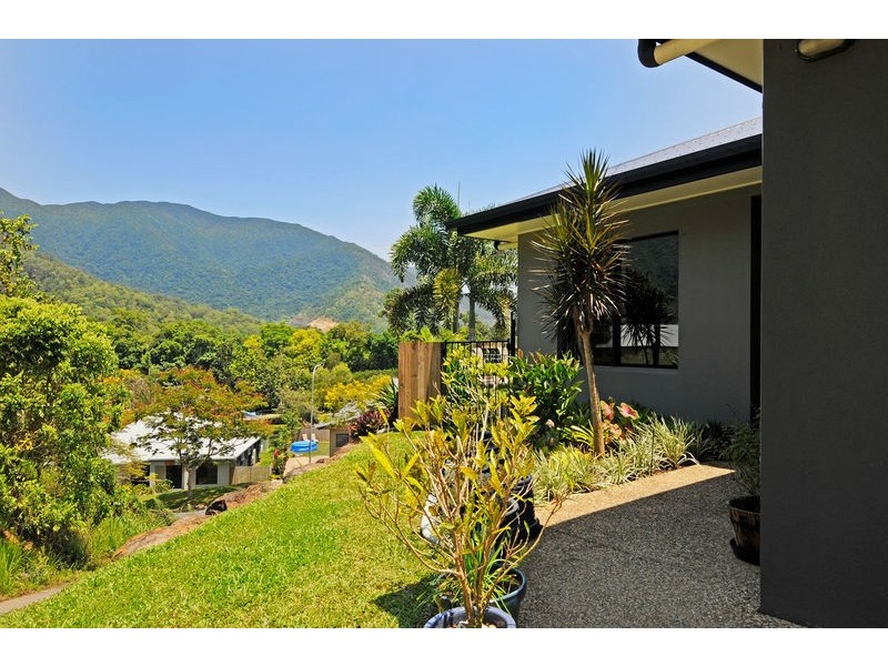 14 Lum Jim Street, Redlynch QLD 4870