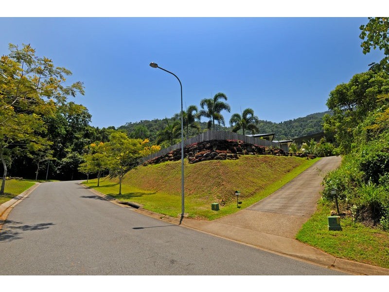 14 Lum Jim Street, Redlynch QLD 4870