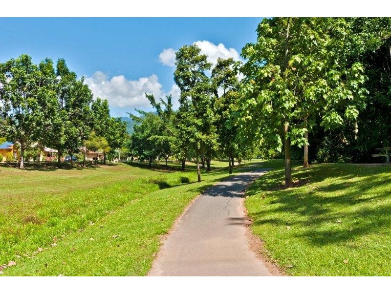 14 Lum Jim Street, Redlynch QLD 4870