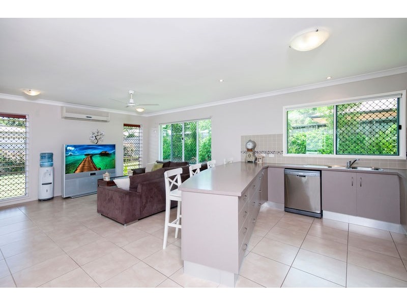 29 John Malcolm Street, Redlynch QLD 4870