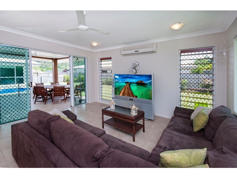 29 John Malcolm Street, Redlynch QLD 4870