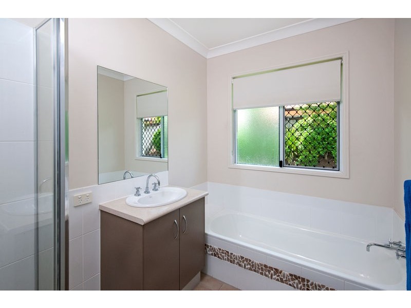 29 John Malcolm Street, Redlynch QLD 4870