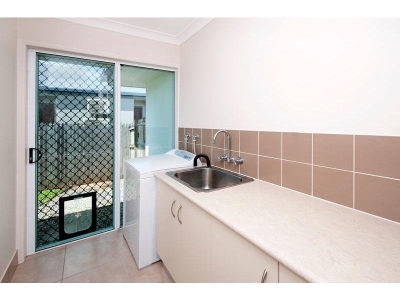 29 John Malcolm Street, Redlynch QLD 4870