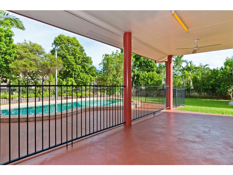 2 Sugar Glider Close, Kamerunga QLD 4870