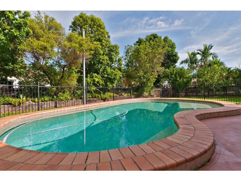 2 Sugar Glider Close, Kamerunga QLD 4870