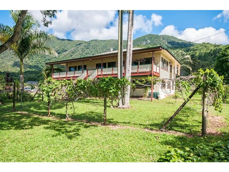 86 Intake Road, Redlynch QLD 4870