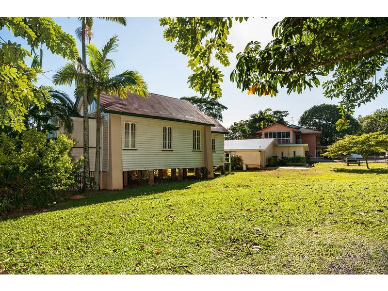 23-25 Vallely Street, Freshwater QLD 4870