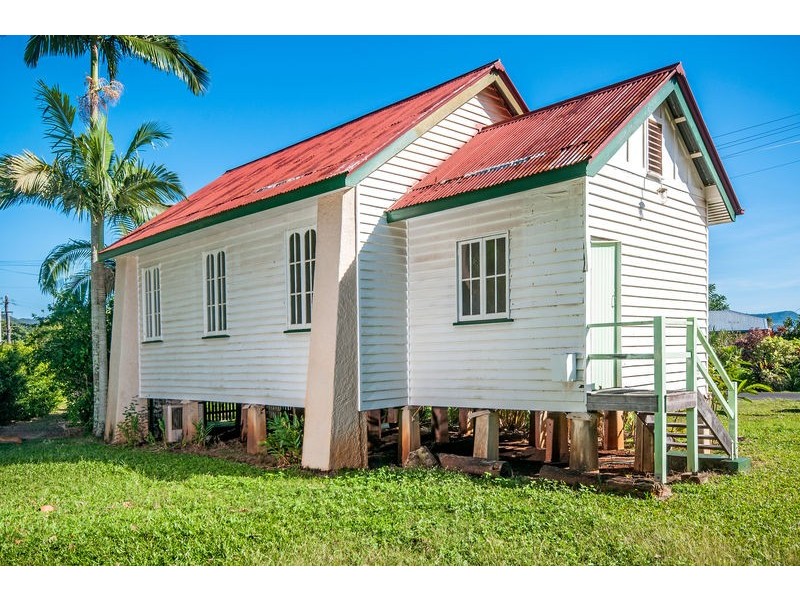 23-25 Vallely Street, Freshwater QLD 4870