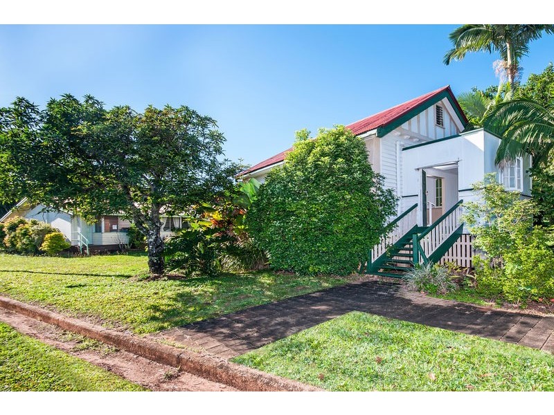 23-25 Vallely Street, Freshwater QLD 4870