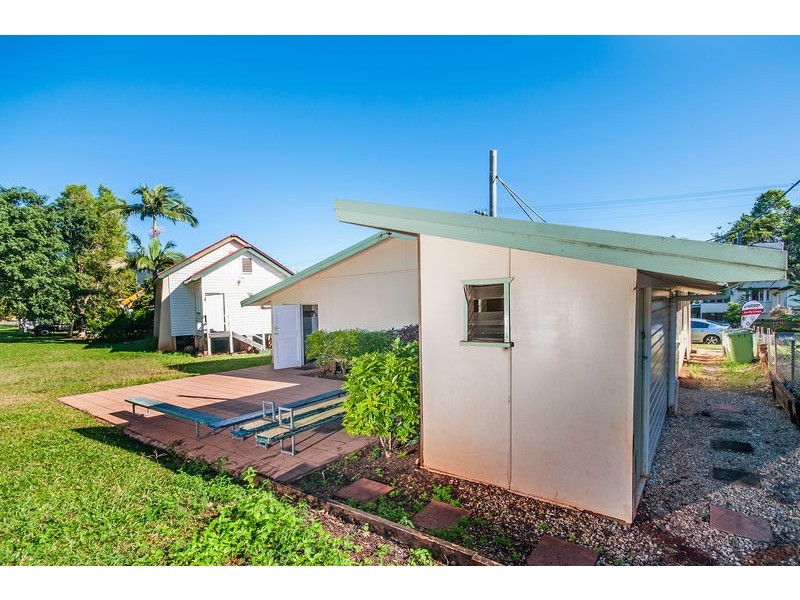 23-25 Vallely Street, Freshwater QLD 4870