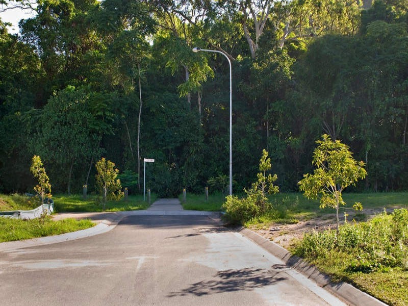 12 Stringer Close, Redlynch QLD 4870