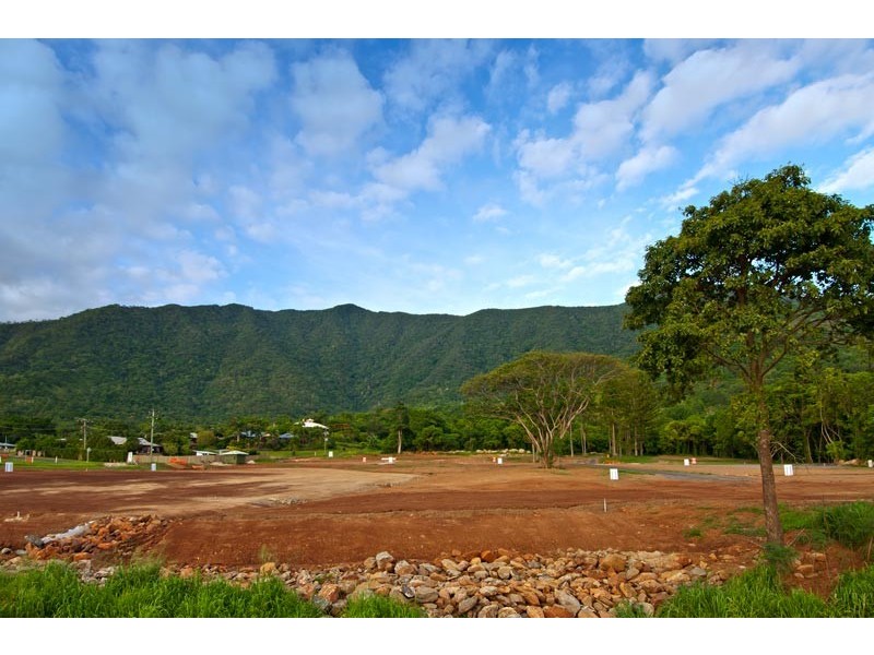 Lot 2, 1 Shaws Road, Redlynch QLD 4870