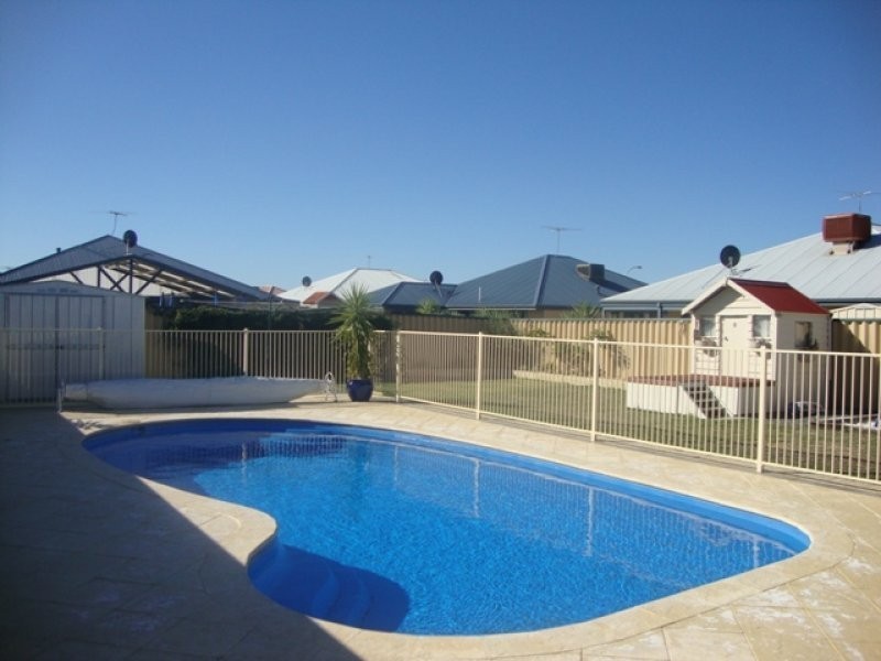 7 Pamplona Boulevard, Port Kennedy WA 6172