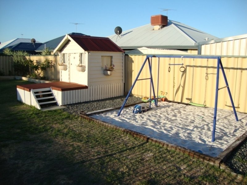 7 Pamplona Boulevard, Port Kennedy WA 6172