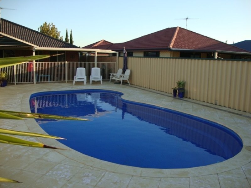 7 Pamplona Boulevard, Port Kennedy WA 6172