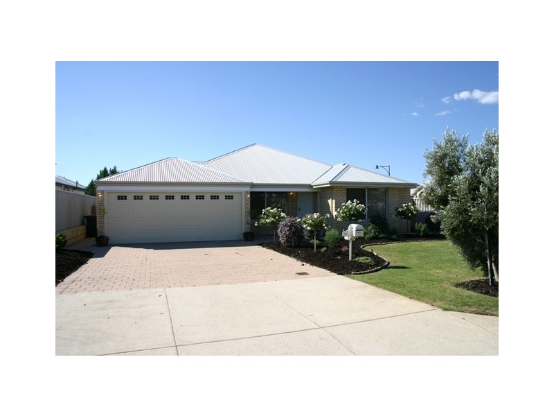 10 Noosa Drive, Secret Harbour WA 6173