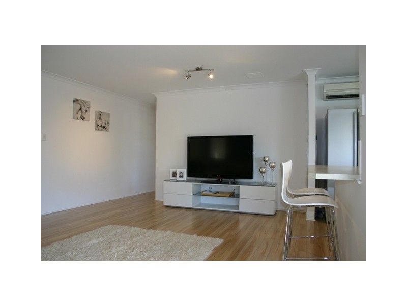 10 Noosa Drive, Secret Harbour WA 6173