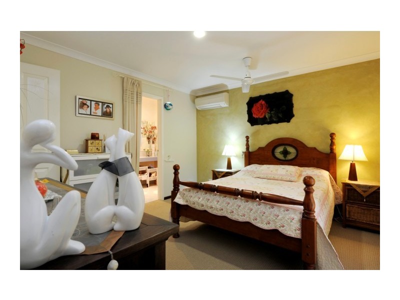 27 Hawker Street, Safety Bay WA 6169