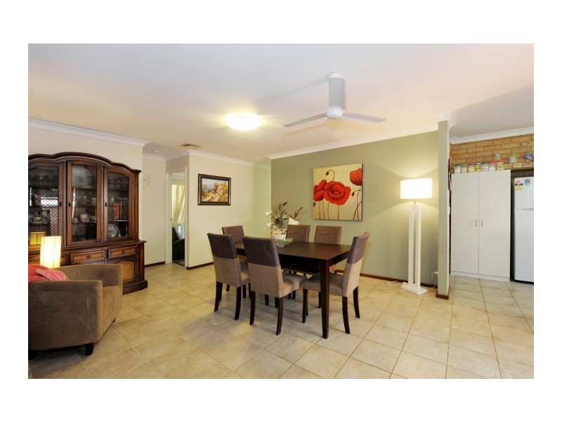 27 Hawker Street, Safety Bay WA 6169