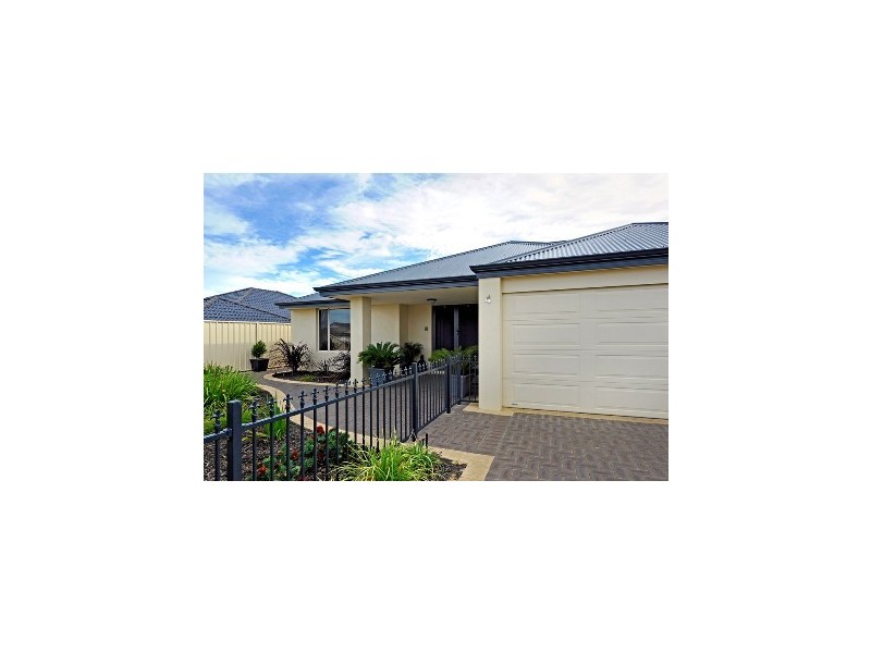 4 Woorabinda Rise, Lakelands WA 6180