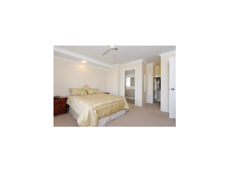 4 Woorabinda Rise, Lakelands WA 6180