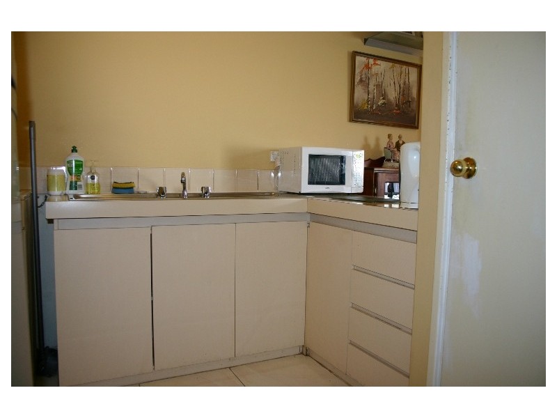 Unit 4 / 14 Hefron Street, Rockingham WA 6168
