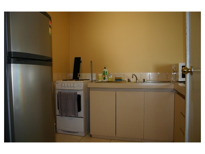 Unit 4 / 14 Hefron Street, Rockingham WA 6168