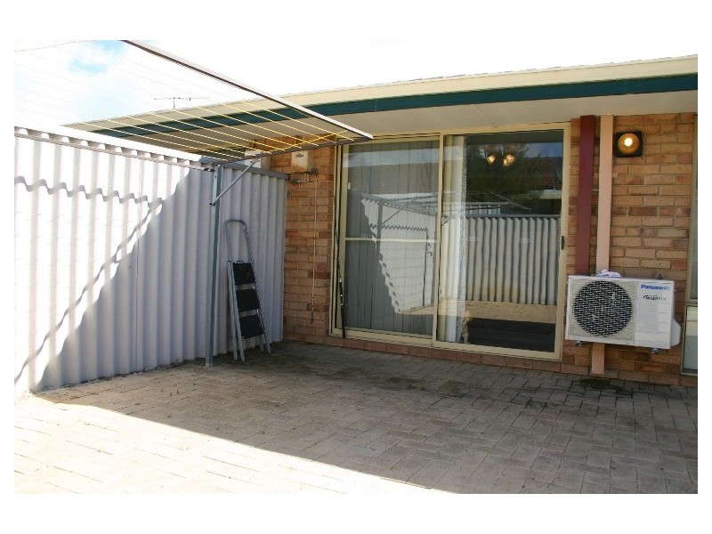 Unit 4 / 14 Hefron Street, Rockingham WA 6168