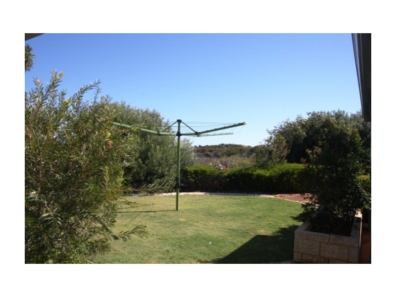 10 Lipscombe Place, Golden Bay WA 6174