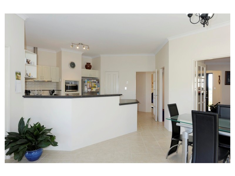 42 Morfontaine Parade, Port Kennedy WA 6172