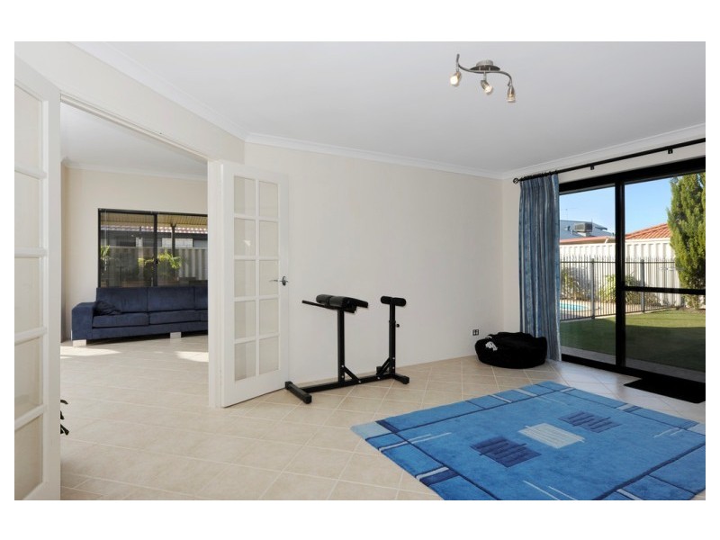 42 Morfontaine Parade, Port Kennedy WA 6172