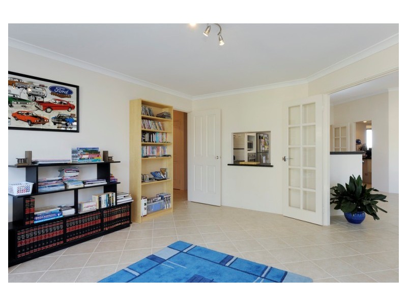 42 Morfontaine Parade, Port Kennedy WA 6172