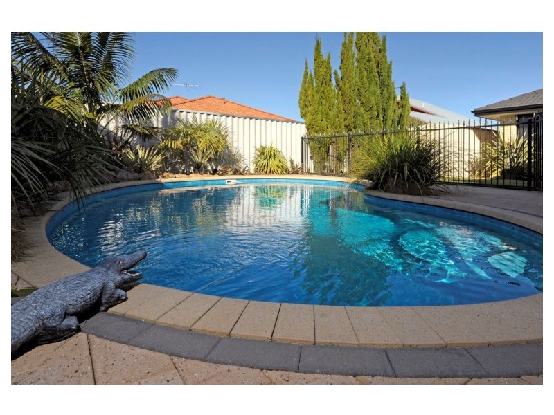 42 Morfontaine Parade, Port Kennedy WA 6172