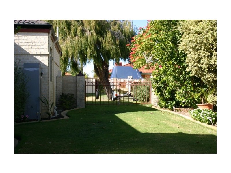 14 Sete Green, Secret Harbour WA 6173