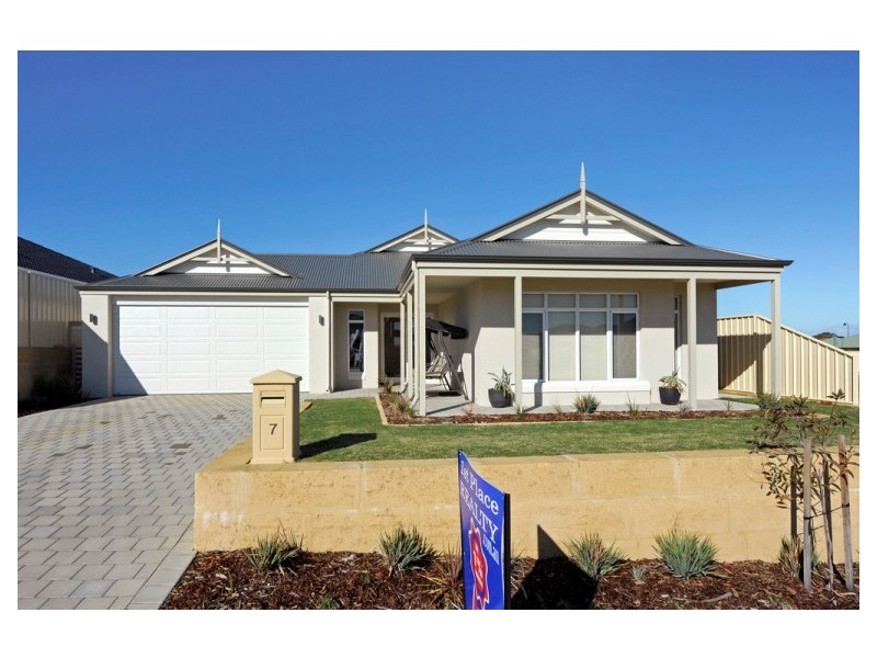 7 Woorabinda Rise, Lakelands WA 6180