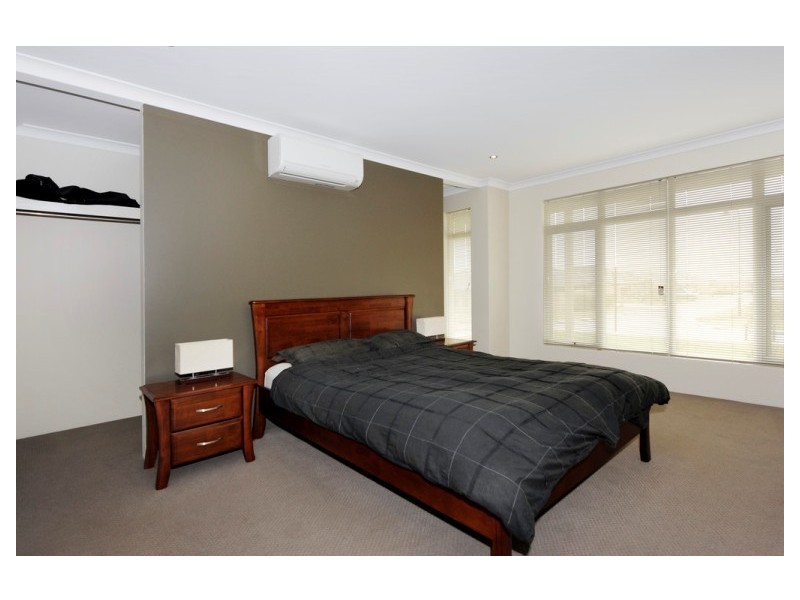 7 Woorabinda Rise, Lakelands WA 6180