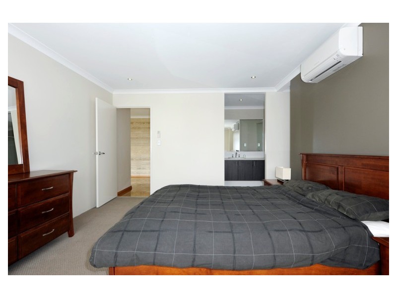 7 Woorabinda Rise, Lakelands WA 6180