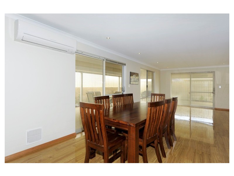 7 Woorabinda Rise, Lakelands WA 6180