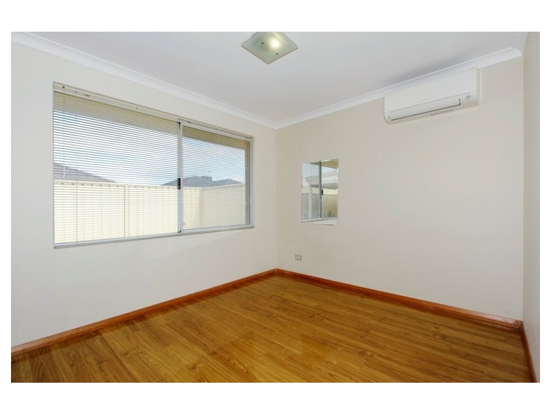 7 Woorabinda Rise, Lakelands WA 6180