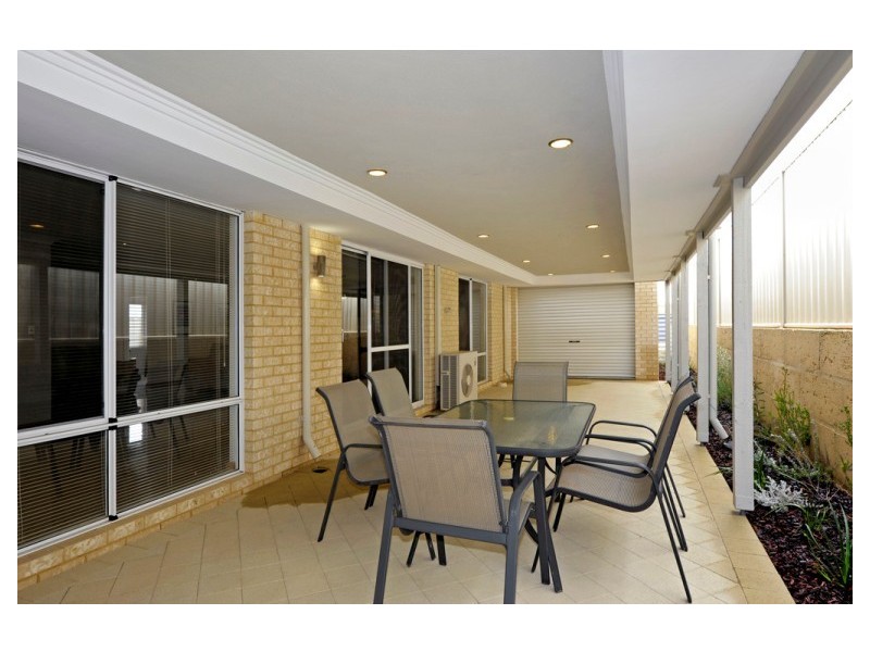 7 Woorabinda Rise, Lakelands WA 6180