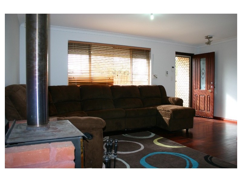 4 Lyons Court, Cooloongup WA 6168