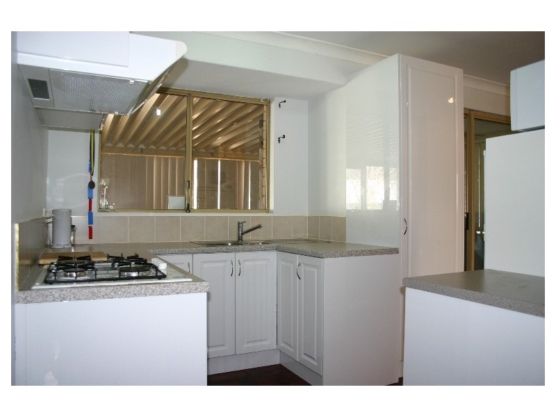 4 Lyons Court, Cooloongup WA 6168