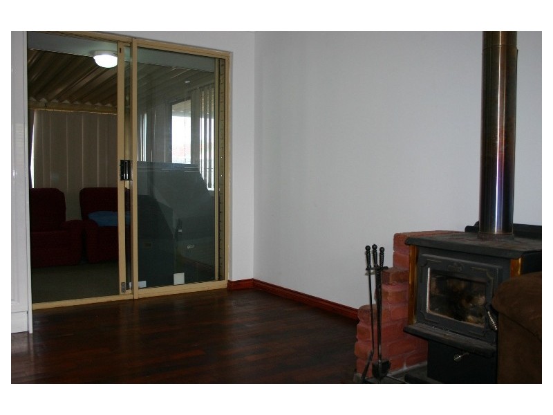 4 Lyons Court, Cooloongup WA 6168