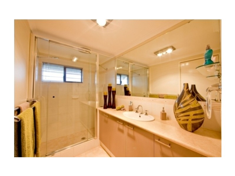 15 Tangier Parkway, Port Kennedy WA 6172