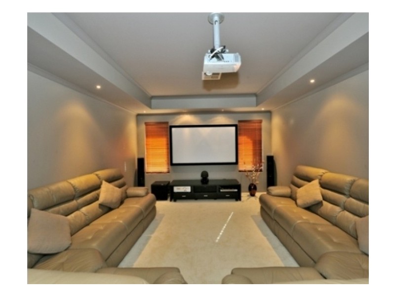 15 Tangier Parkway, Port Kennedy WA 6172