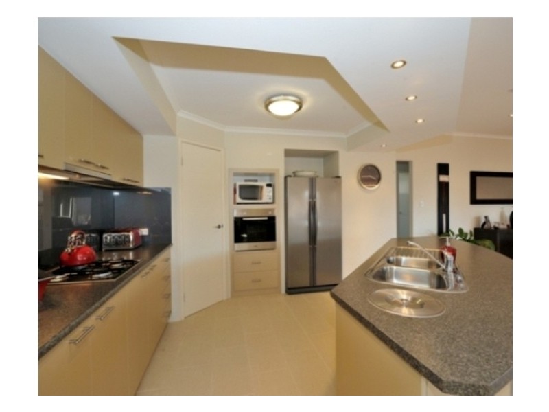 15 Tangier Parkway, Port Kennedy WA 6172