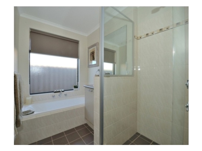 15 Tangier Parkway, Port Kennedy WA 6172