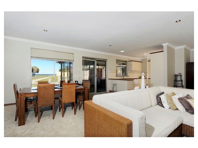 139 Penguin Road, Safety Bay WA 6169